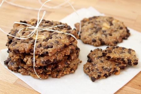 American cookies con gocce di cioccolato e arachidi