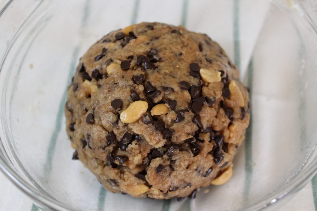 American cookies con gocce di cioccolato e arachidi - Step 3