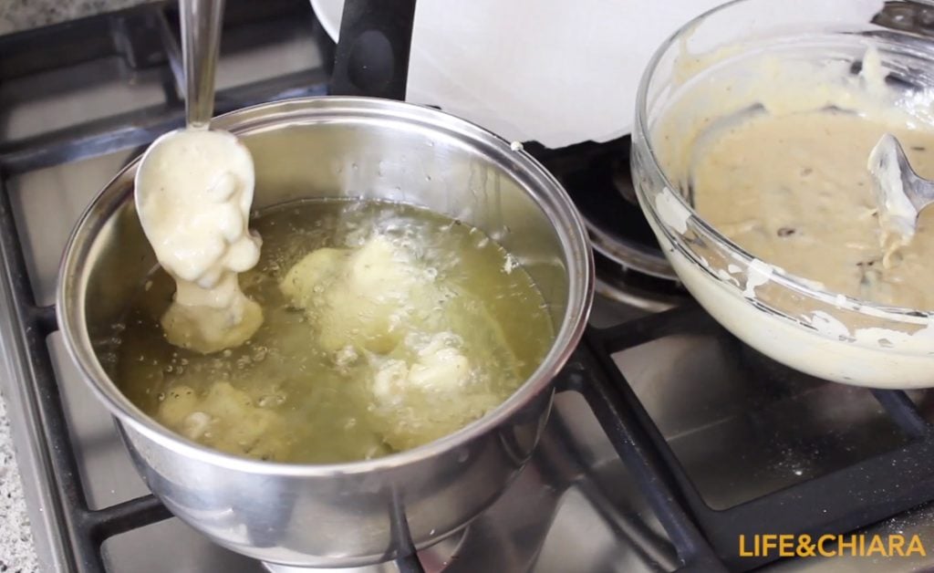 Frittelle con l’uvetta senza lievitazione e uova - Step 3