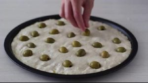 Focaccia senza glutine alle olive - Step 6