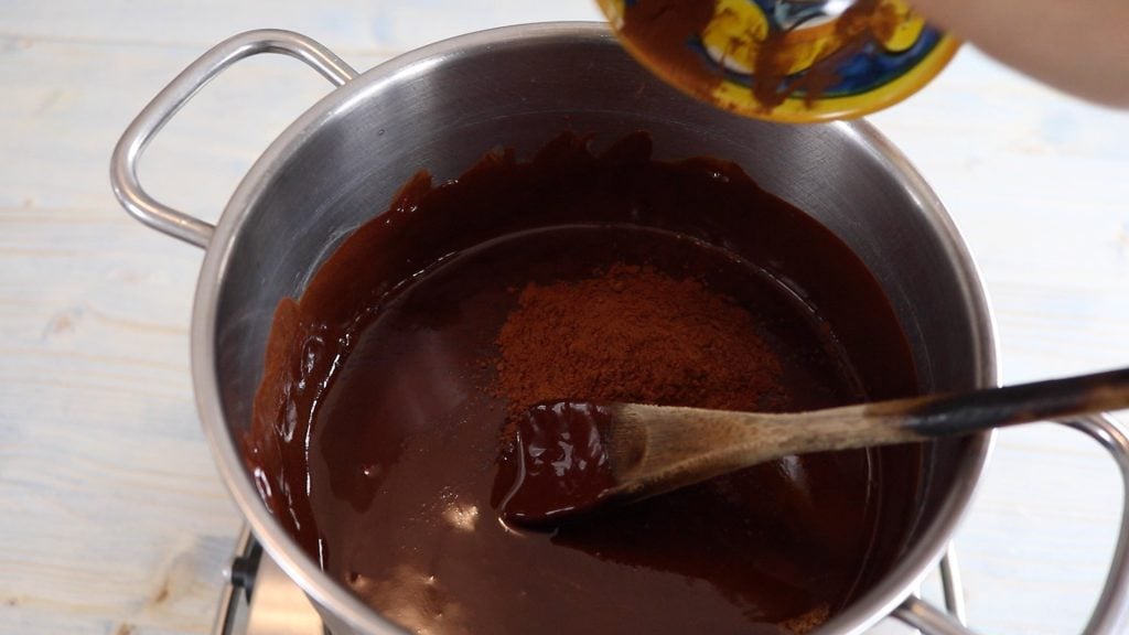 Brownies al cioccolato fondente e fragole - Step 2
