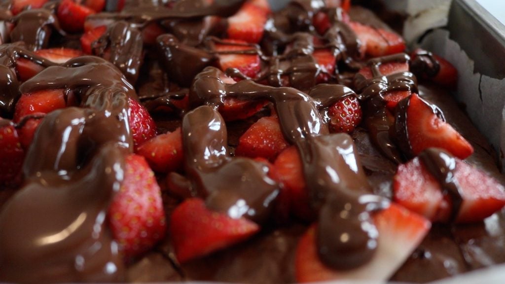 Brownies al cioccolato fondente e fragole - Step 7