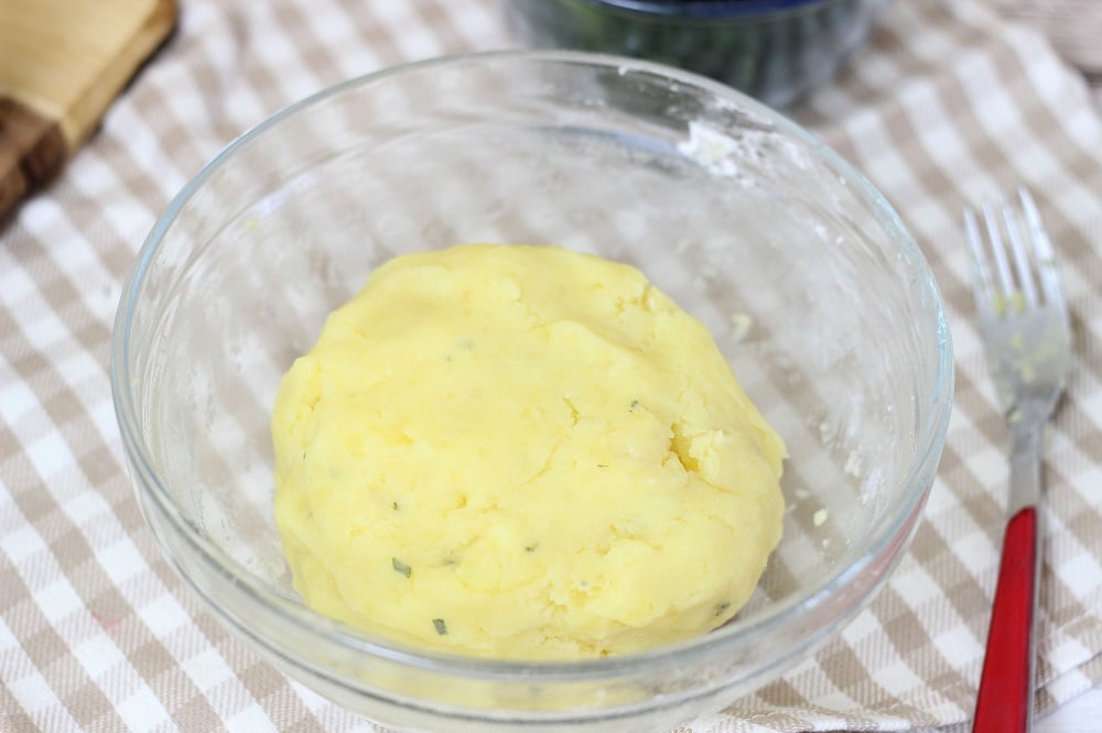 Focaccine di patate in padella con spinaci e formaggio – senza uova - Step 4