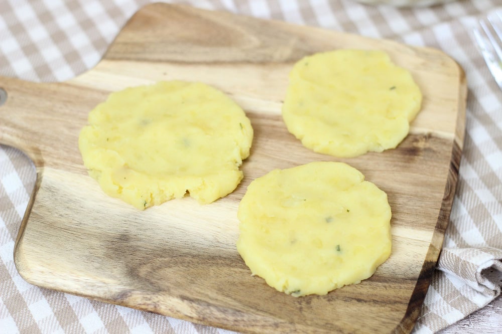 Focaccine di patate in padella con spinaci e formaggio – senza uova - Step 5