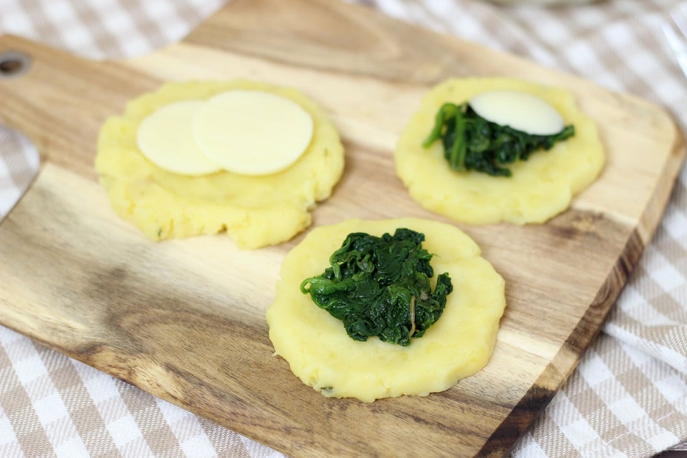 Focaccine di patate in padella con spinaci e formaggio – senza uova - Step 6
