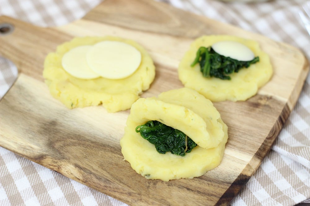 Focaccine di patate in padella con spinaci e formaggio – senza uova - Step 7