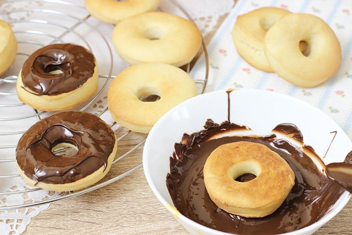 Donuts americani glassati – ricetta facile - Step 10