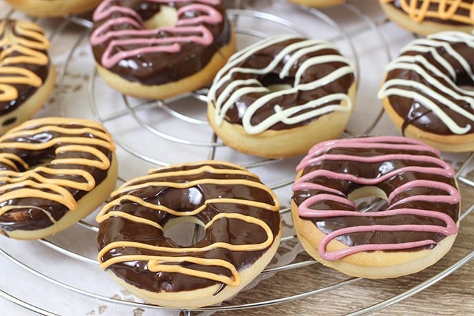 Donuts americani glassati – ricetta facile - Step 14