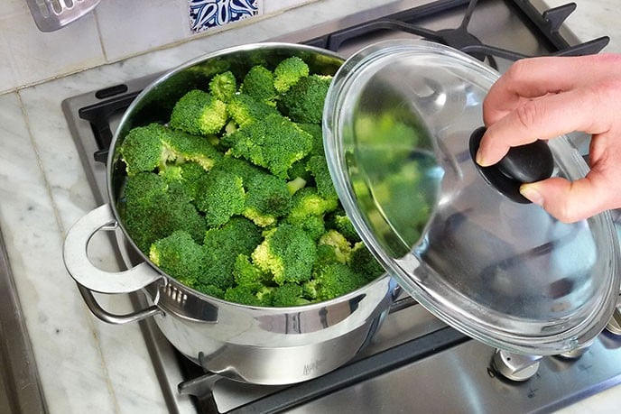 3 idee per contorni di verdure: piselli, broccoli e spinaci - Step 1
