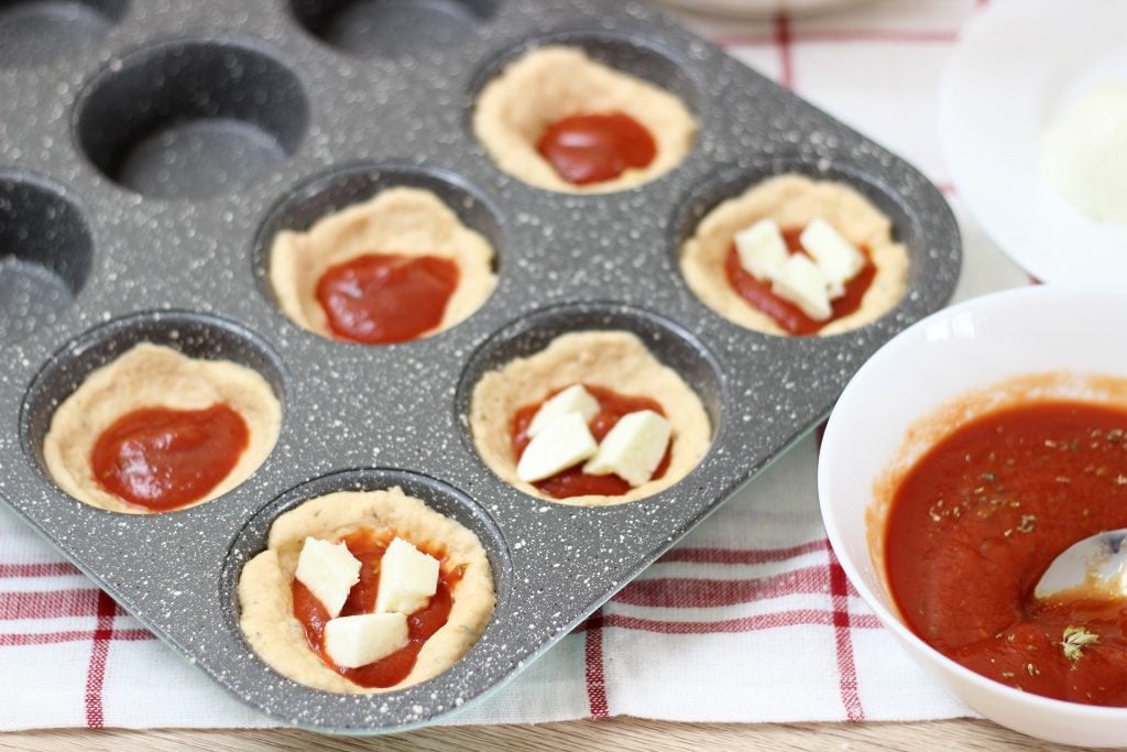Muffins pizza con cuore filante – muffins salati - Step 5