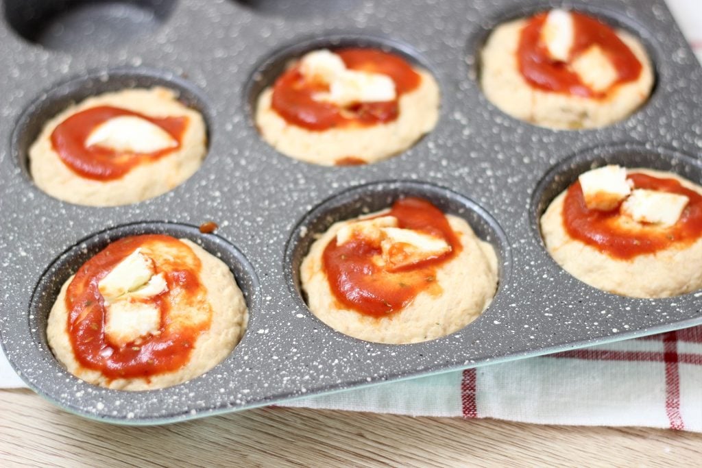 Muffins pizza con cuore filante – muffins salati - Step 7