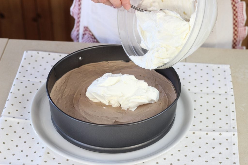 Torta mousse vaniglia e cioccolato - Step 14