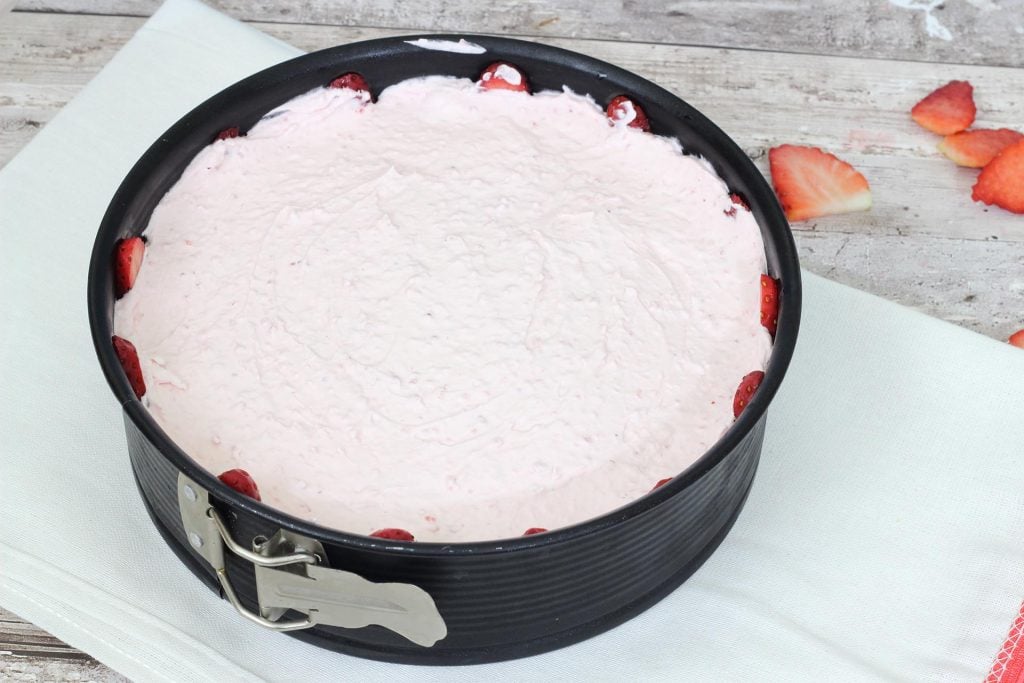 Cheesecake alle fragole senza cottura - Step 10