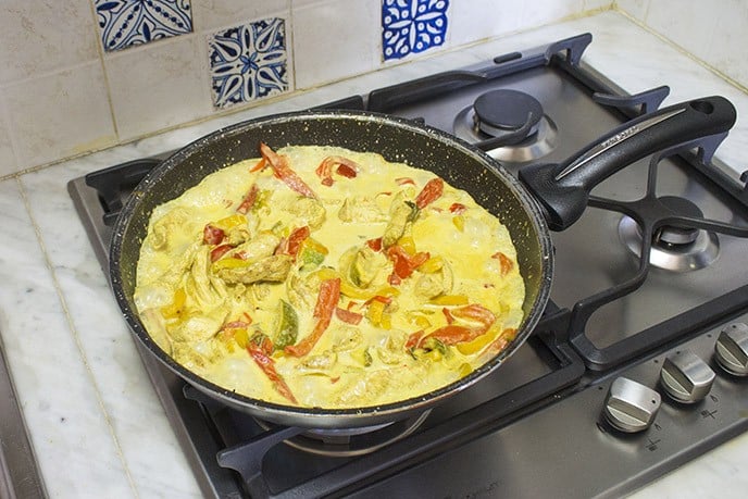 Pollo al curry con peperoni - Step 5