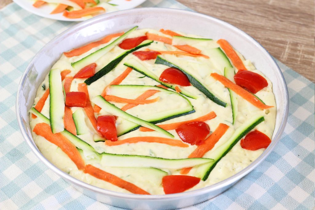 Torta salata 7 vasetti alle zucchine – ricetta facile - Step 11