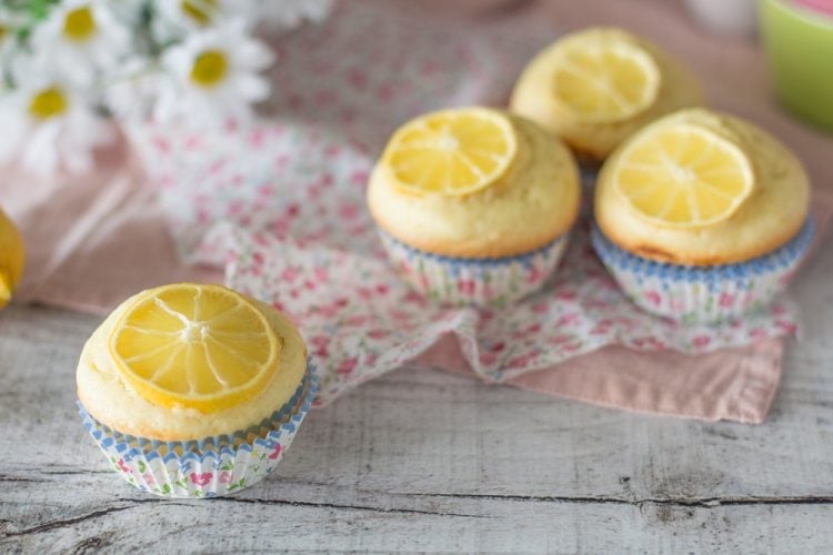 Muffins soffici al limone senza glutine