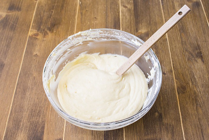 Plumcake alla panna glassato con cioccolato bianco e pistacchi - Step 4
