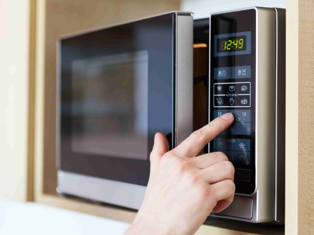 8 modi sorprendenti per utilizzare il forno a microonde