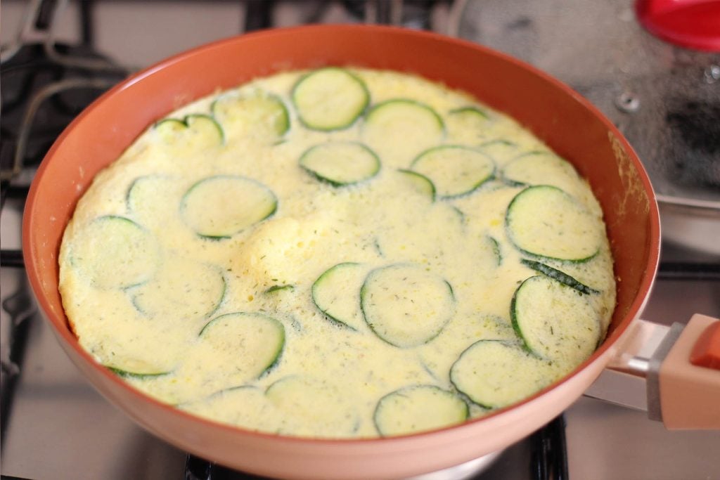 Frittata di zucchine – ricetta facile - Step 8