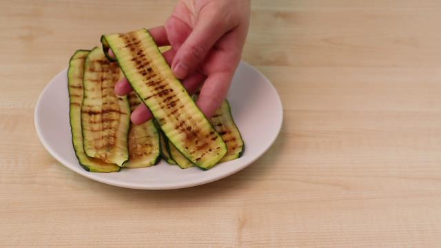 Involtini di zucchine - Step 1