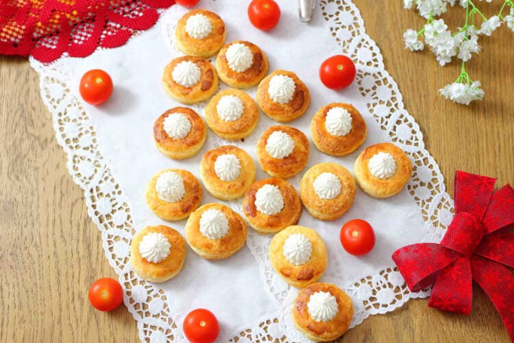Albero di voulevant di Natale- antipasto facile