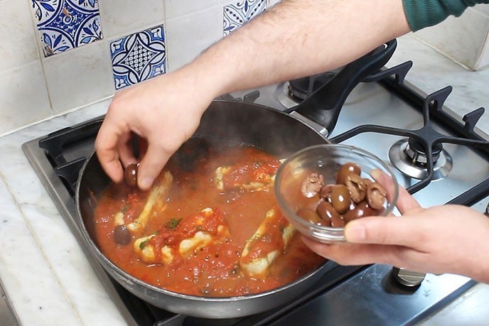 Merluzzo in umido con pomodoro e olive - Step 2