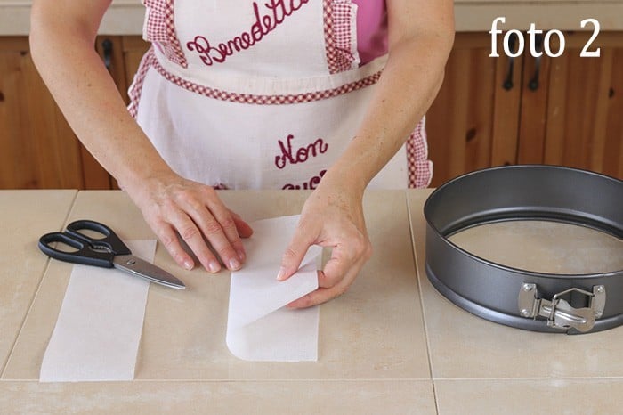 Come riciclare la carta da forno, ecco i modi più creativi