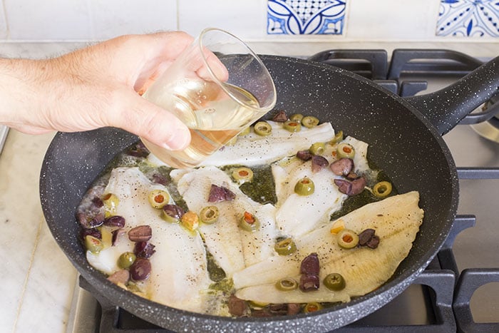 Filetti di pesce alle olive - Step 2