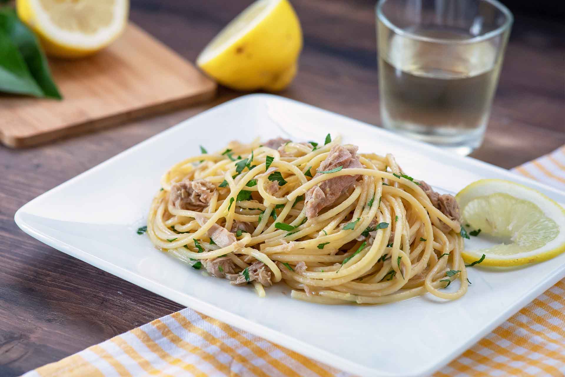 Spaghetti al tonno e limone - Ricetta Fatto in casa da Benedetta