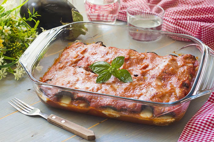 Involtini di melanzane con prosciutto e formaggio