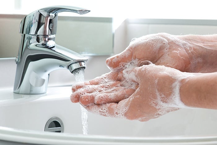 come lavarsi le mani