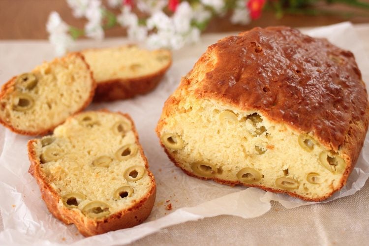 Plumcake salato alle olive
