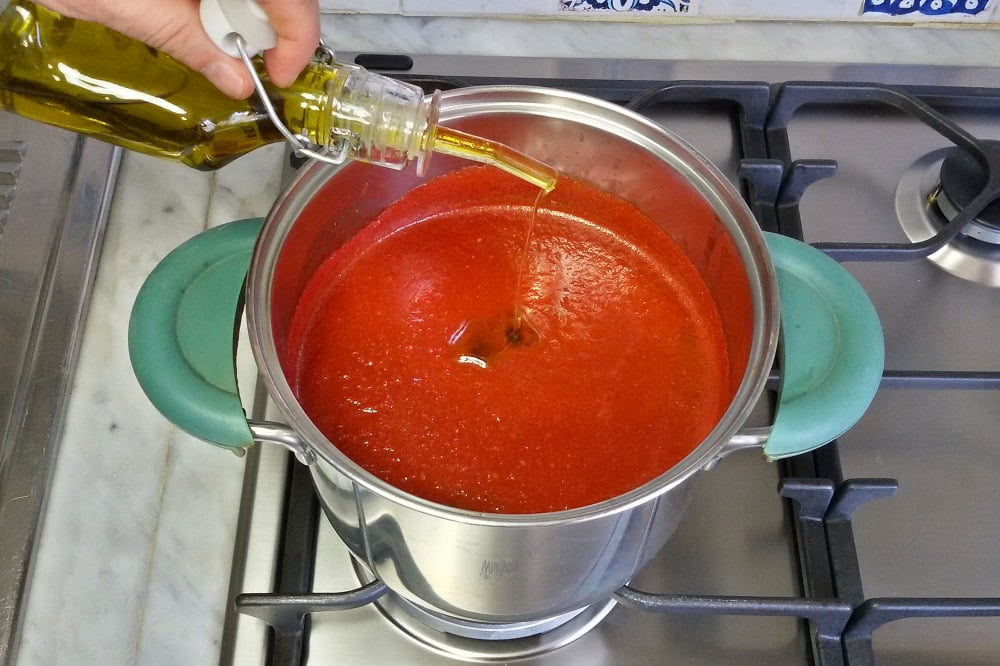 Conserva di salsa di pomodoro fresco fatta in casa - Step 7