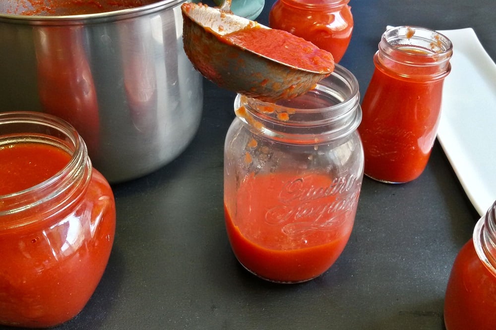 Conserva di salsa di pomodoro fresco fatta in casa - Step 10