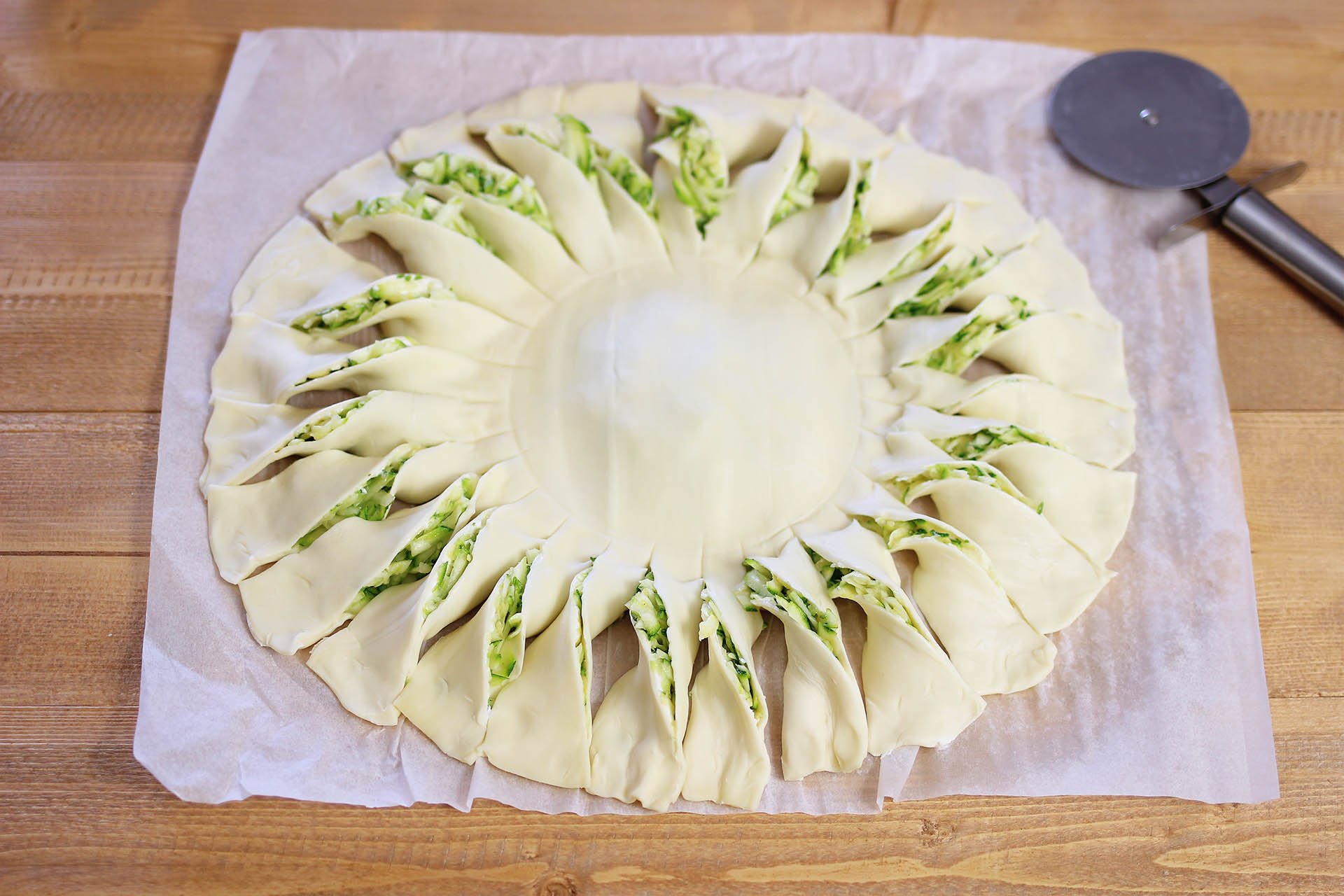 Girasole di pasta sfoglia con zucchine - Step 4