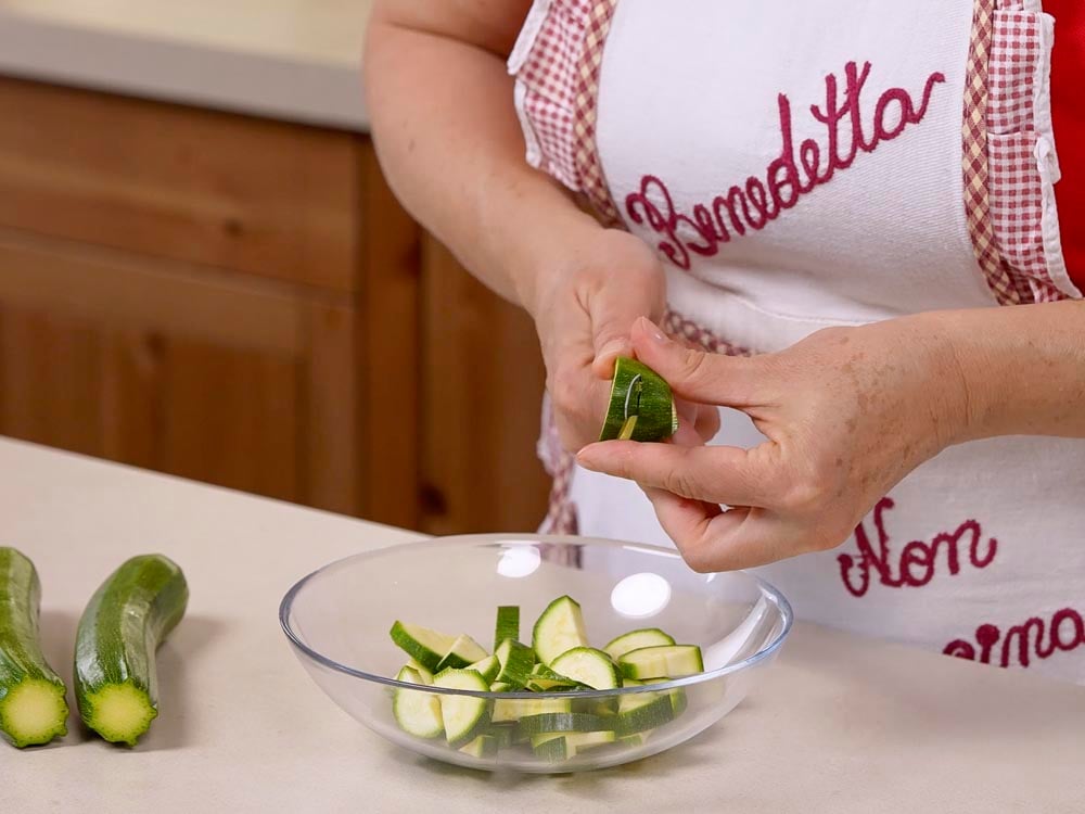 Torta soffice salata zucchine e mascarpone - Step 1