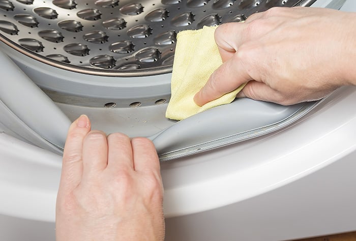 come tenere pulita la lavatrice
