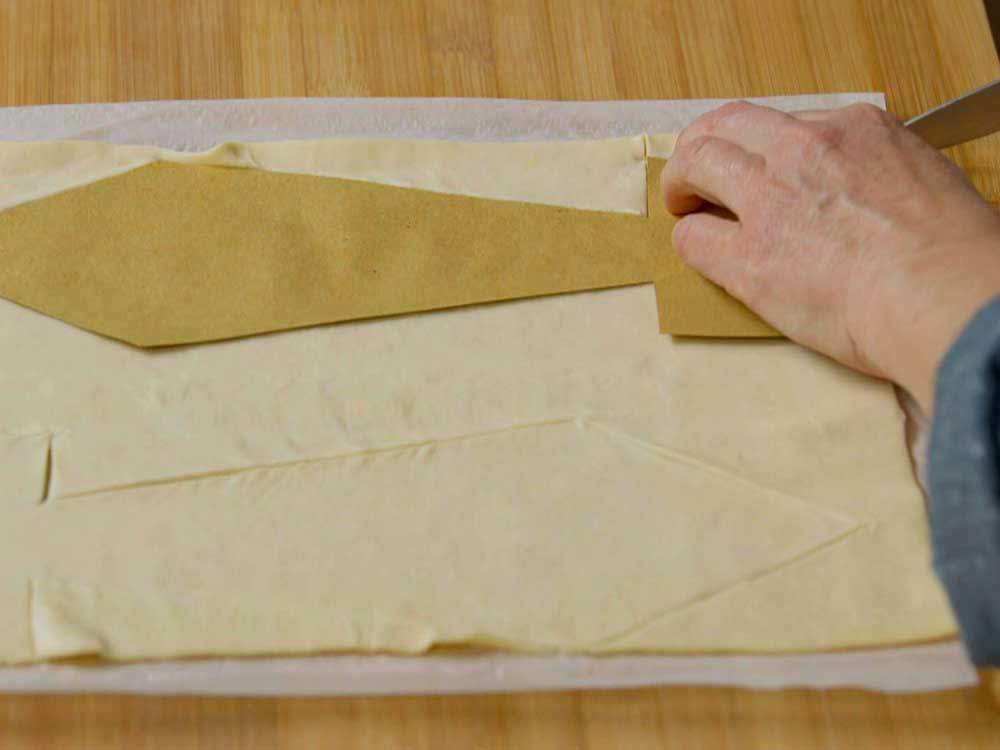 Cravatta di pasta sfoglia - Step 3