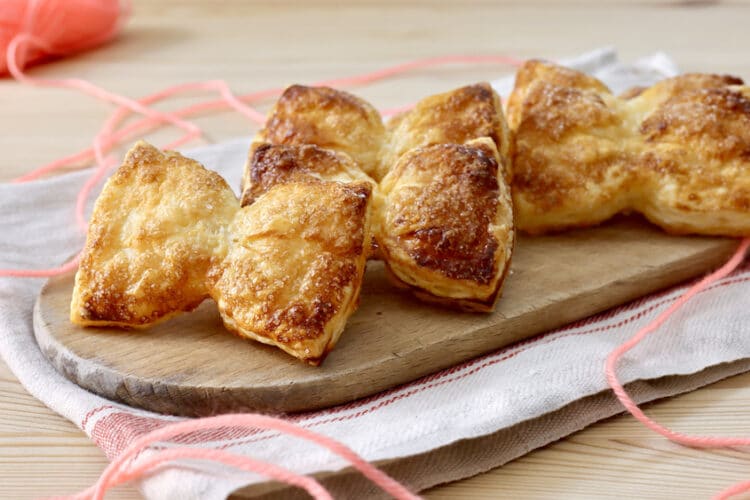 Fiocchetti di sfoglia alla marmellata
