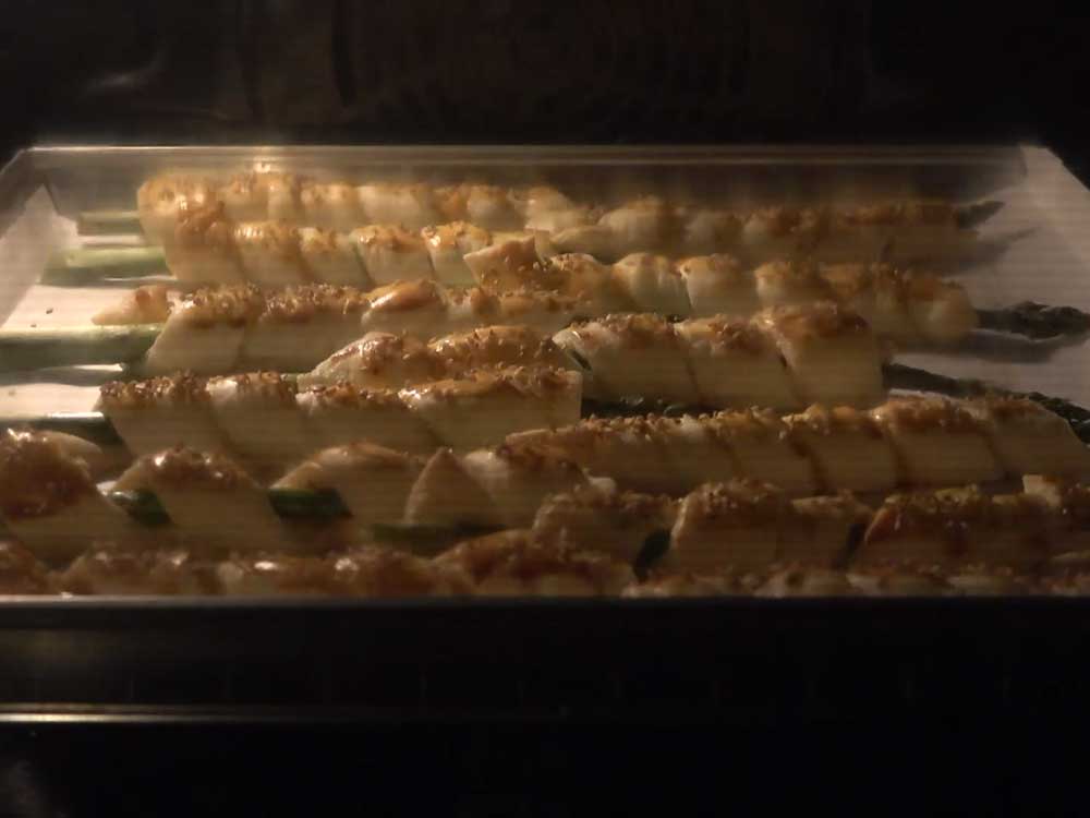 Asparagi in crosta: la ricetta di Benedetta - Step 7