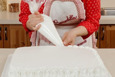 Come decorare una torta per ogni occasione