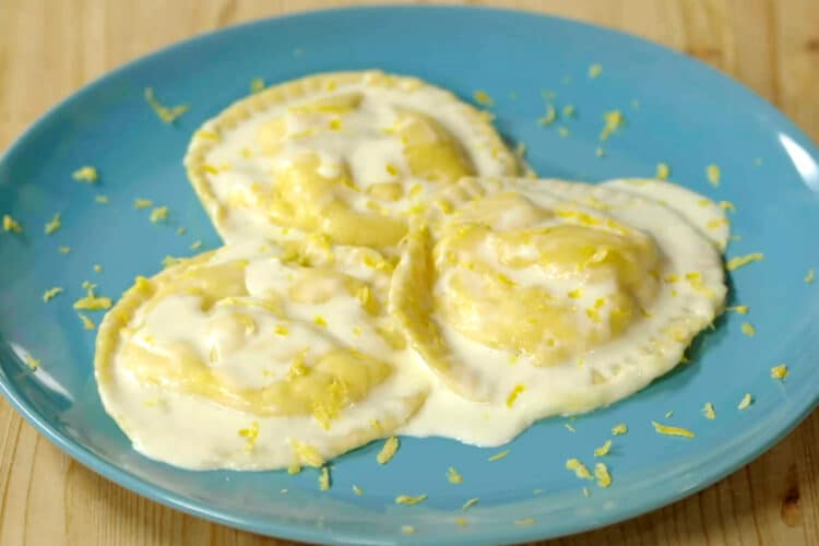 Ravioli ricotta e limone