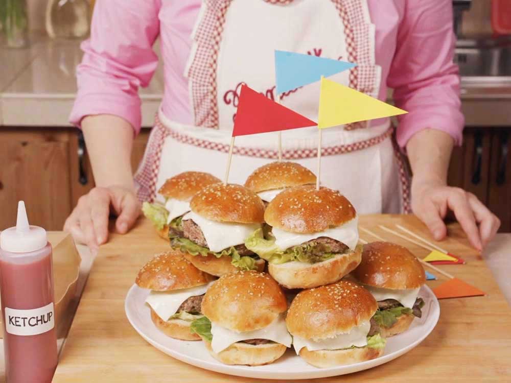 Come cucinare gli hamburger: trucchi e consigli