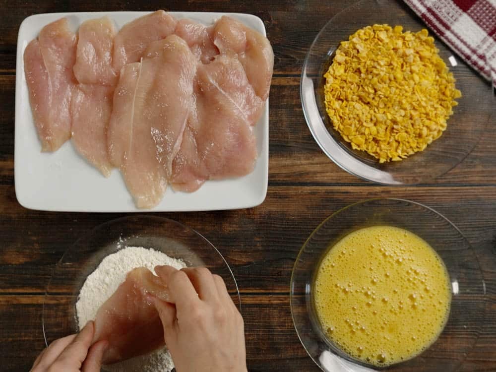 Cotolette di pollo impanate - Step 3