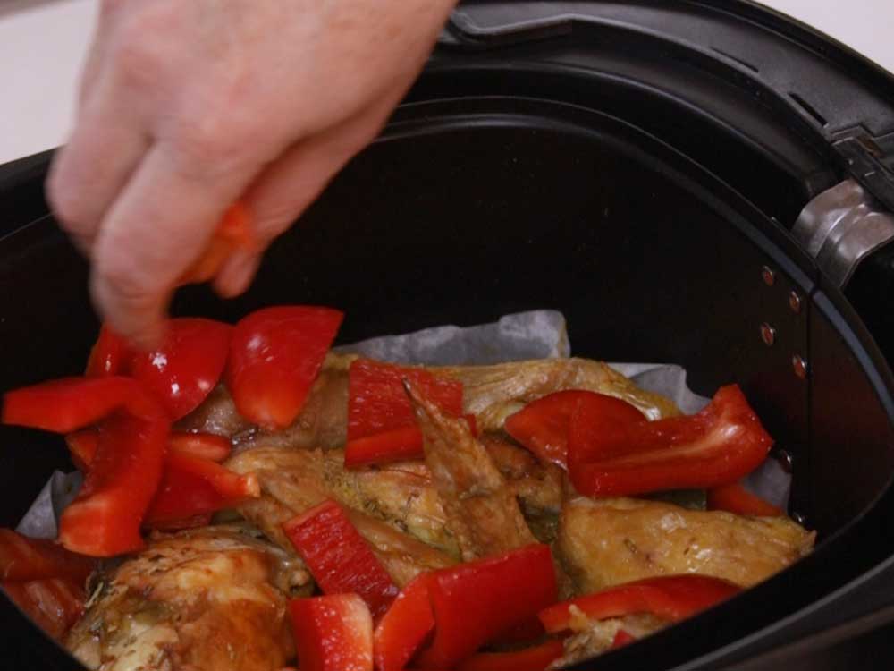 Pollo arrosto con peperoni in friggitrice ad aria - Step 6