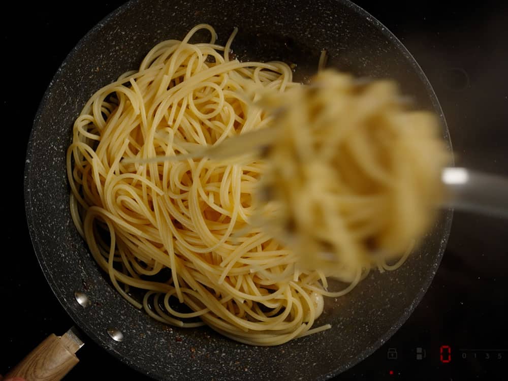 Spaghetti acciughe e limone - Step 2