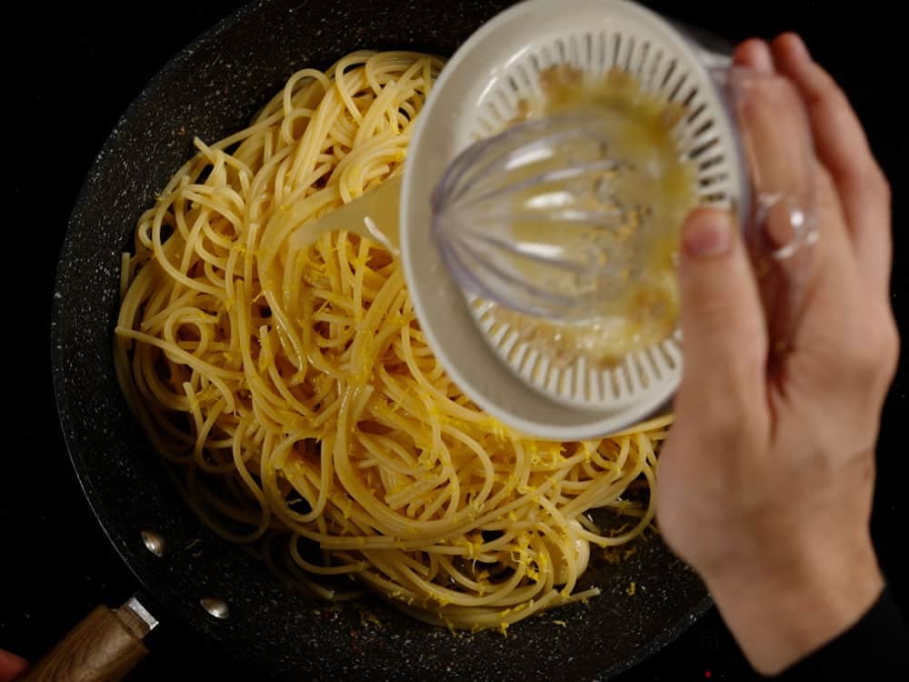 Spaghetti acciughe e limone - Step 4
