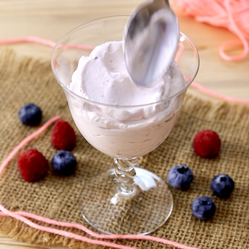 Mousse allo yogurt ai frutti di bosco - Step 3
