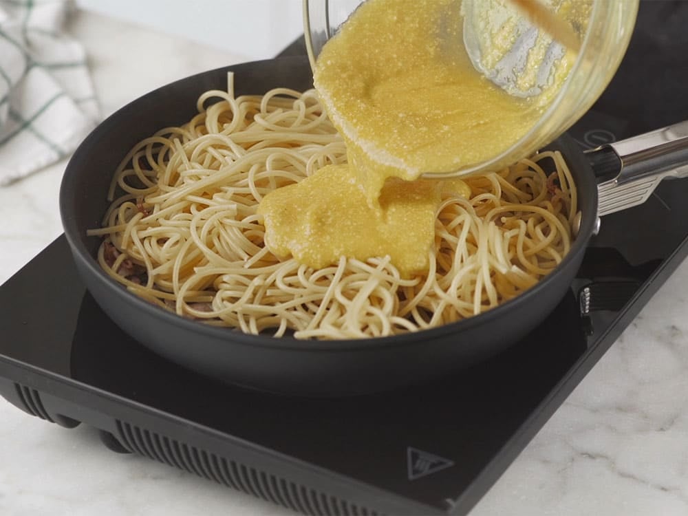 Spaghetti alla carbonara - Step 7