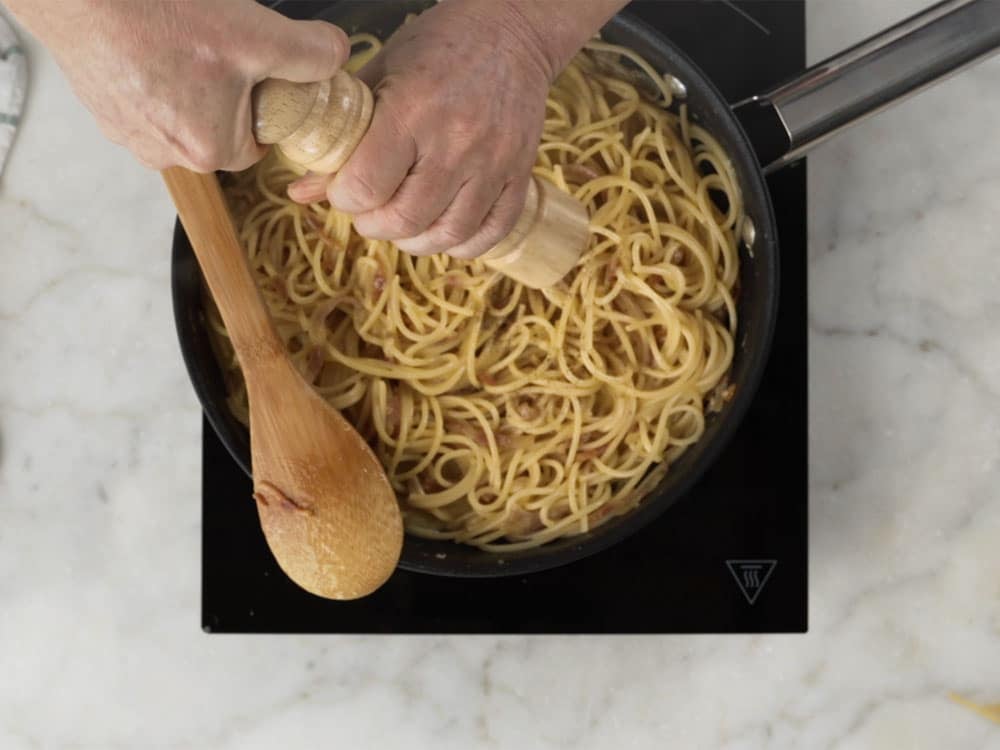 Spaghetti alla carbonara - Step 8